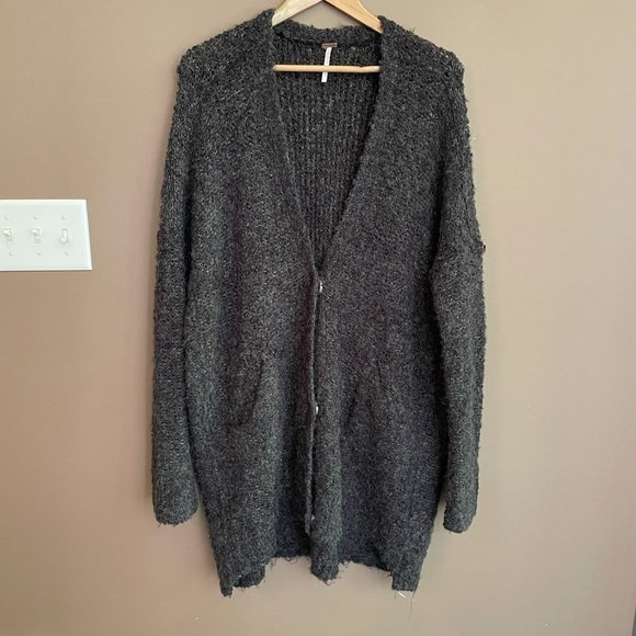 Free People Oversized Bouclé V-Neck Cardigan Small - Picture 3 of 10